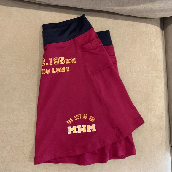 Tennis skirt, for active wear, running errands. - Picture 3 of 3